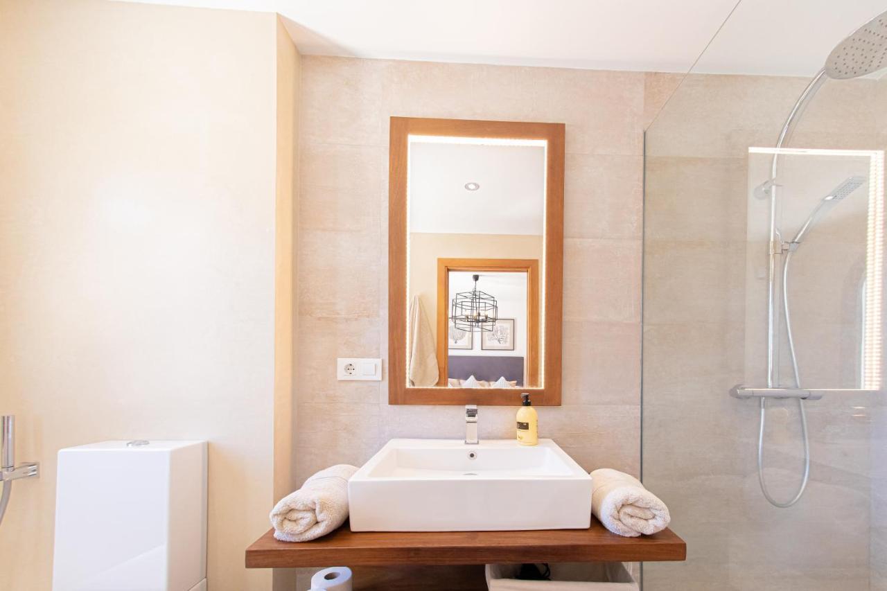 Charming Townhouse/5bedrs/front Beach/private Pool Marbella